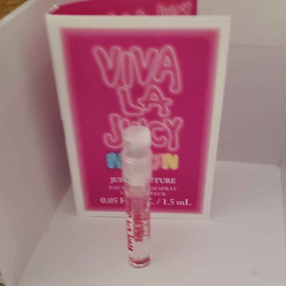 Juicy Couture Viva La Juicy Neon